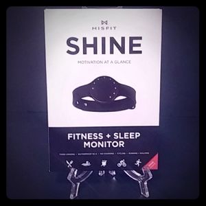 Shine fitness and sleep monitor by Misfit